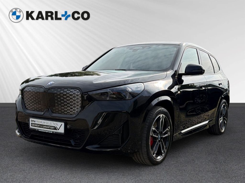 BMW iX1 xDrive30e M-Sport Pro Panorama HUD AHK