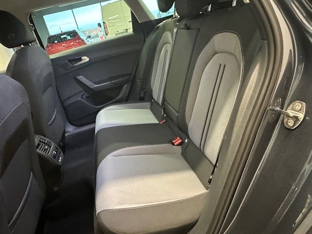 Fahrzeugabbildung SEAT Leon Sportstoure Road Edition VerkehrszeichenERK