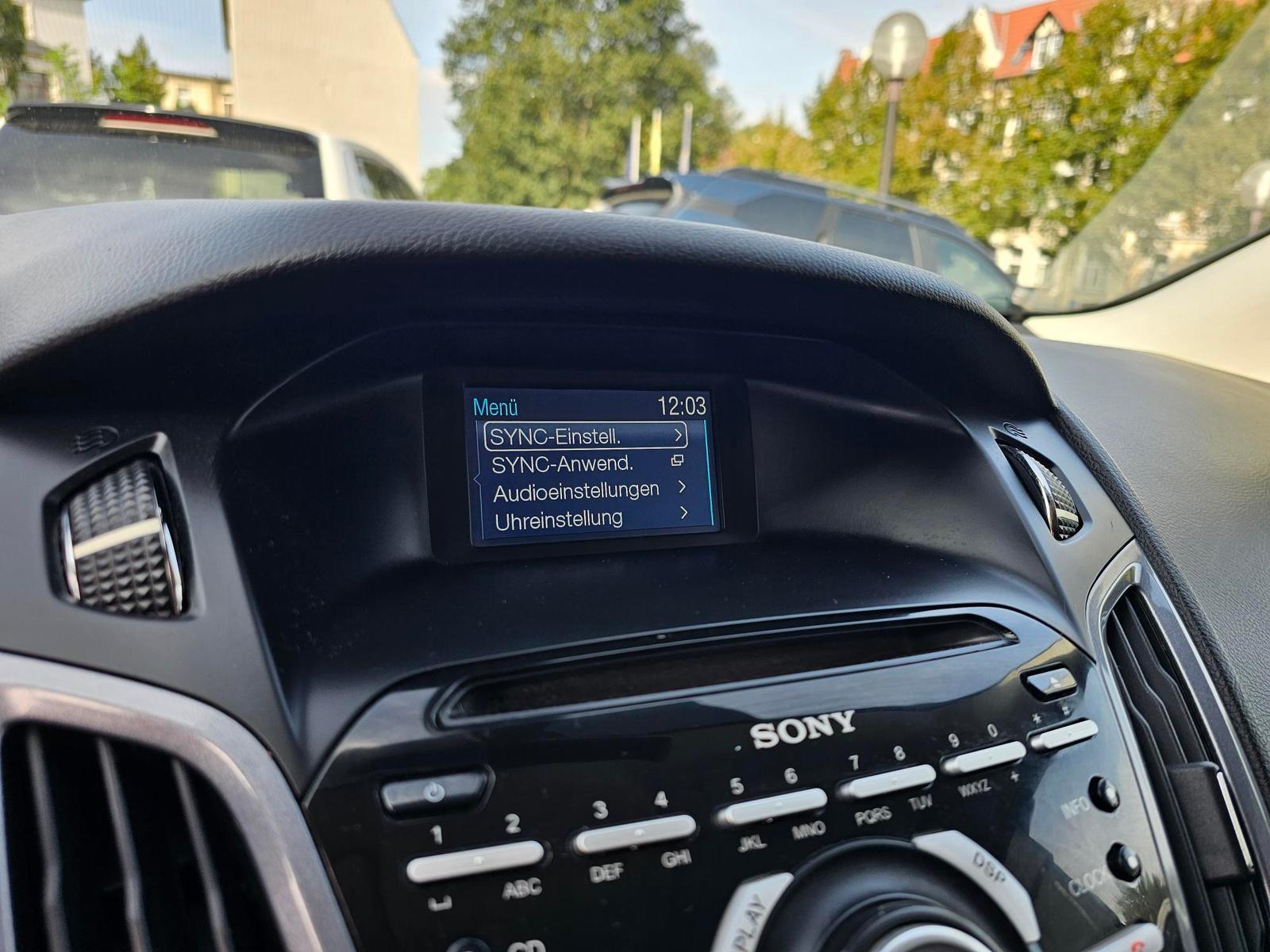 Ford Focus 2013 — photo 23