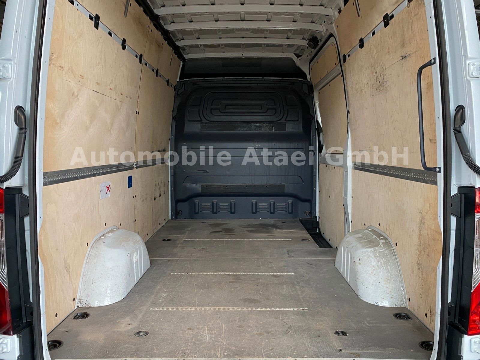 Fahrzeugabbildung Mercedes-Benz Sprinter 316 CDI AHK+360° KAMERA (5206)