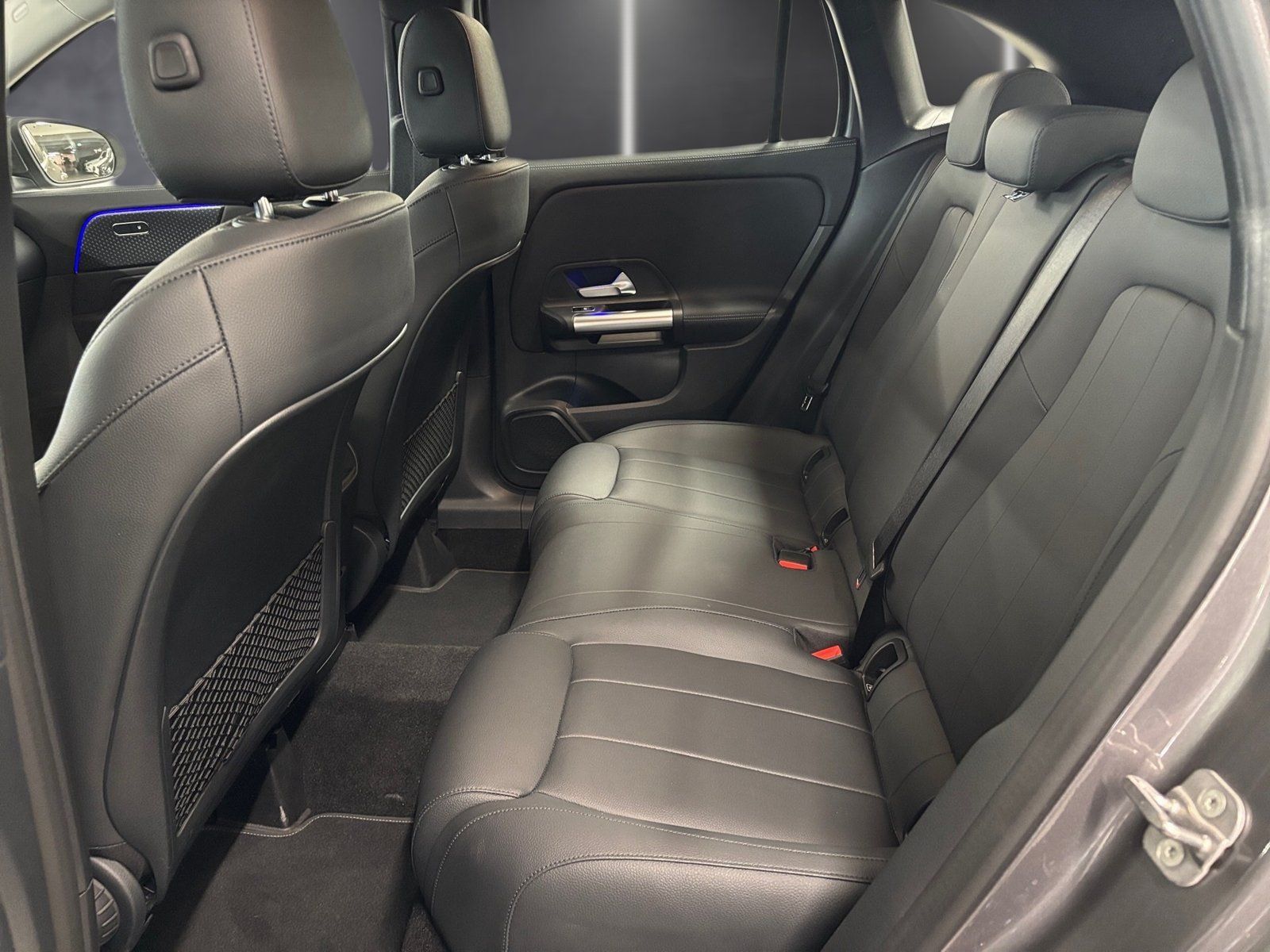 Fahrzeugabbildung Mercedes-Benz GLA 180 Progressive*AHK*Distro*Totwink*Multibeam