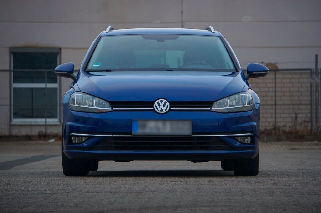 Image of Volkswagen Golf