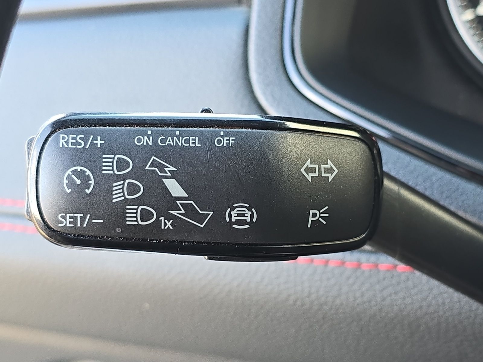 Fahrzeugabbildung SEAT Ibiza FR Black Edition 1.0 TSI KAMERA NAVI LED