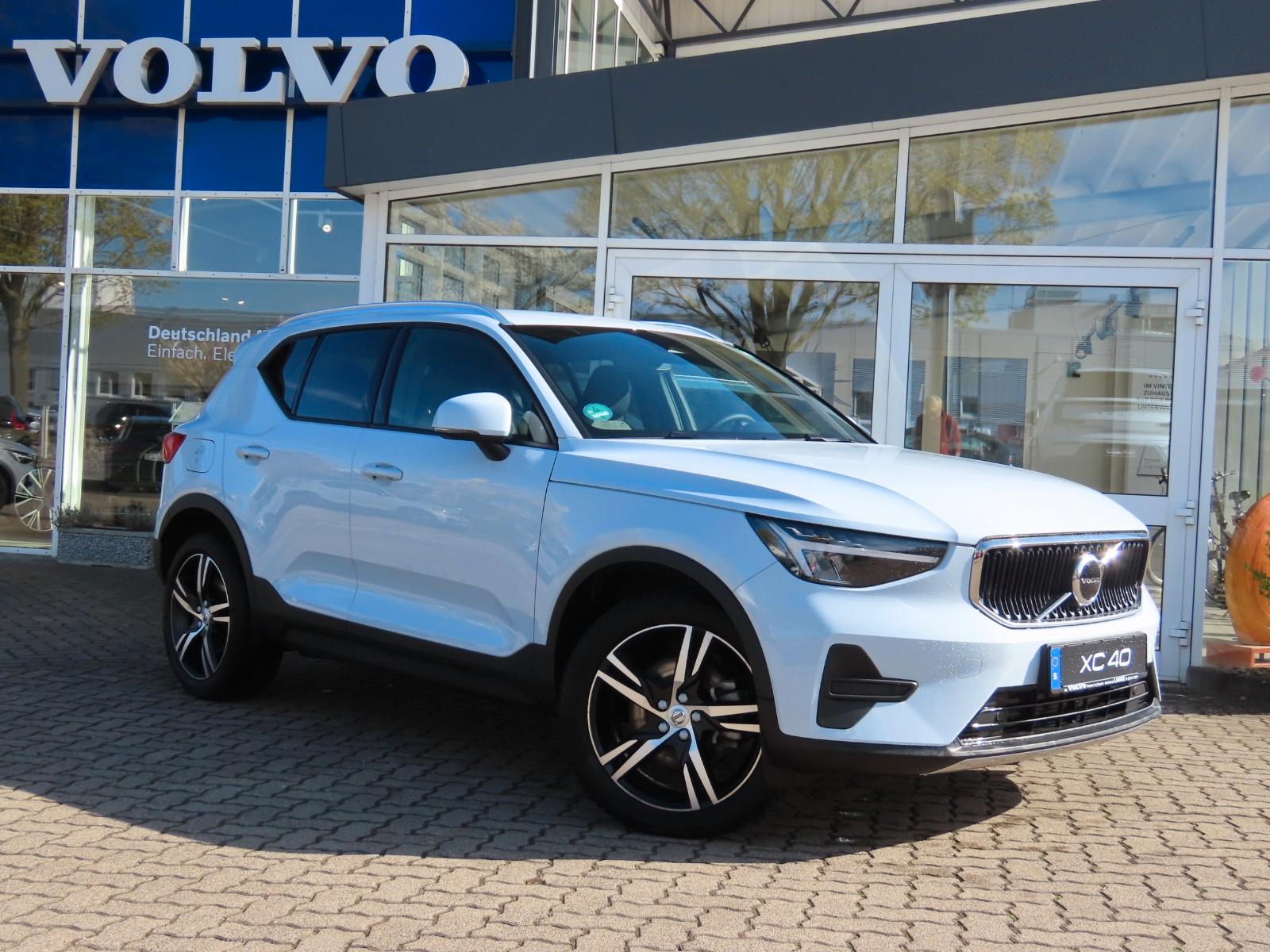 Volvo XC40 Core 2WD
