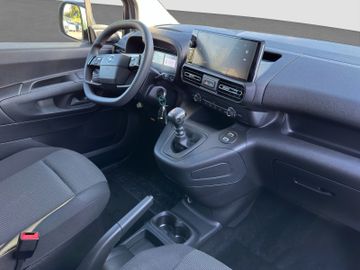 Fotografie des Opel Combo E Klima AHK Allwetterreifen