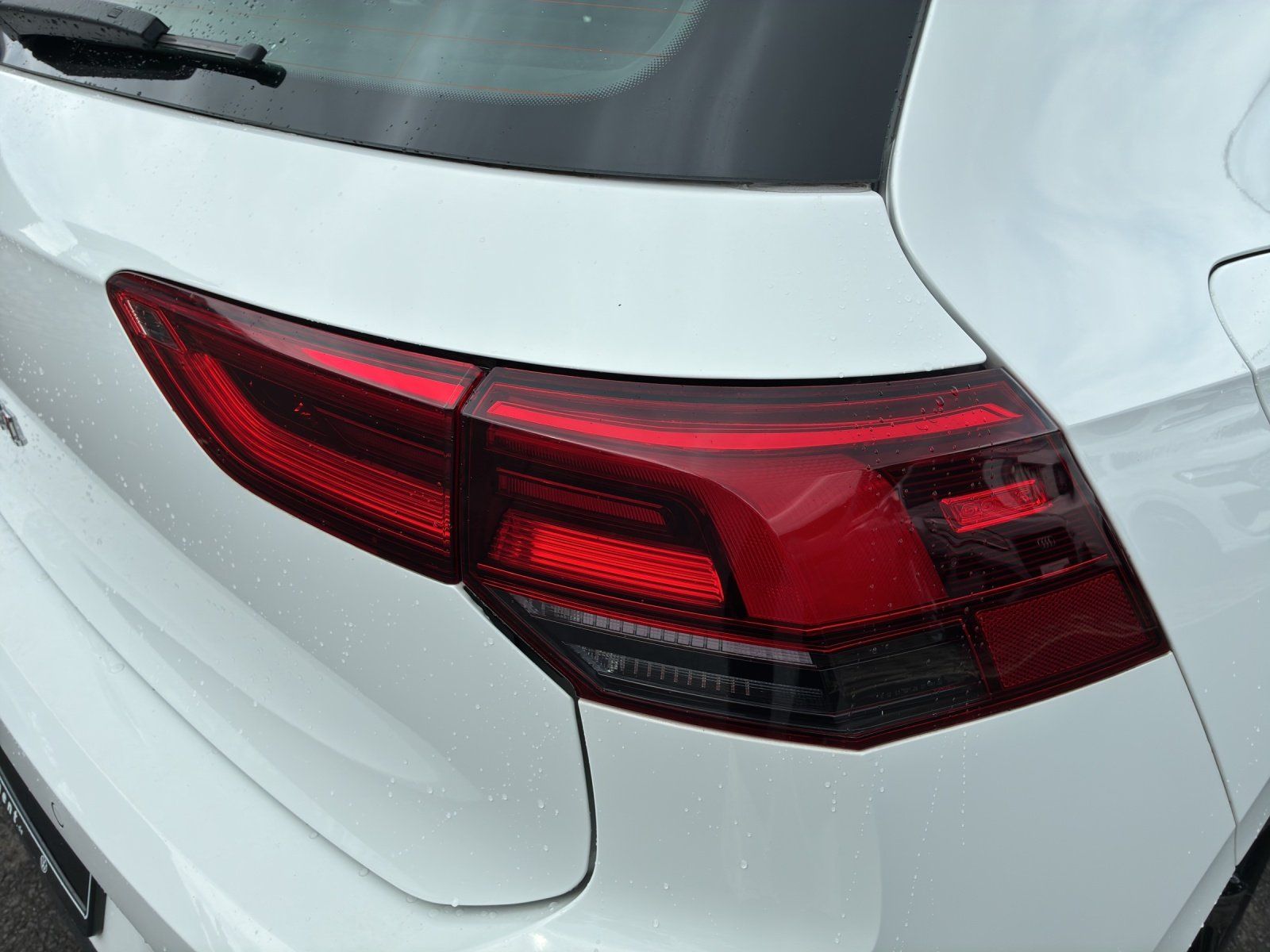 Fahrzeugabbildung Volkswagen Golf VIII GTI 2.0 TSI DSG.RF-Kamera.Navi.SH.Keyl