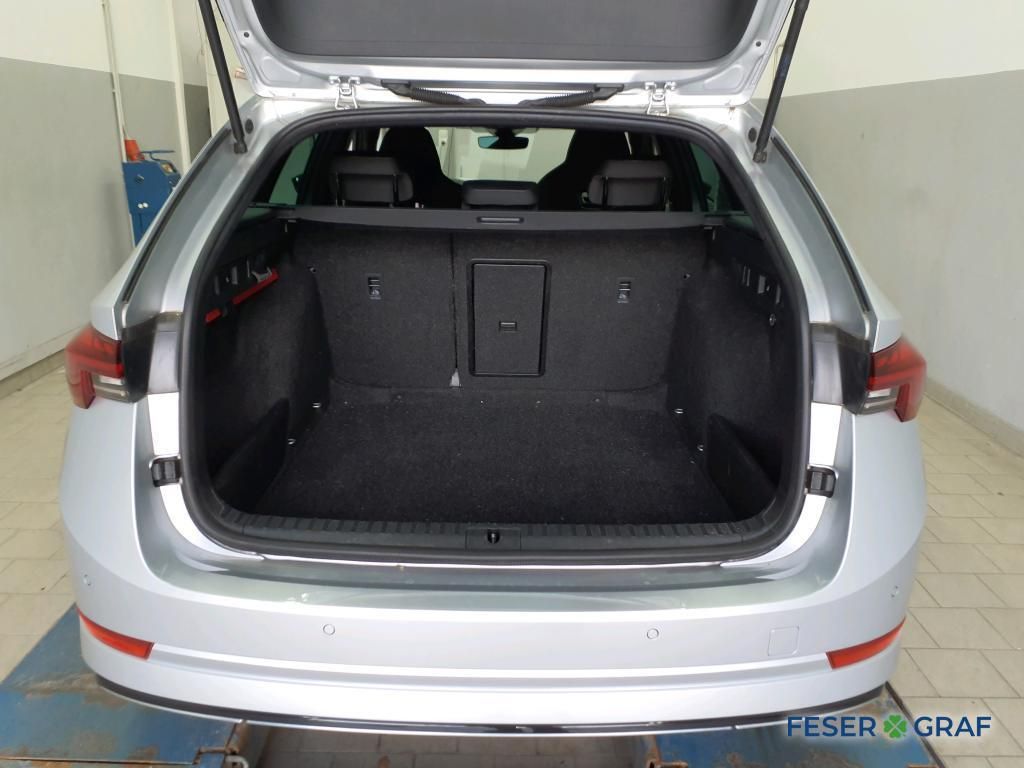 Skoda Octavia Combi 2.0 TDI Sportline DSG GRA Navi 18 foto 5