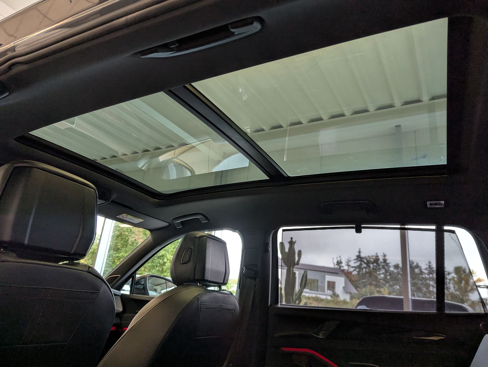 VW Tayron 2.0 R-Line Leder Launch Pano Black AHK 20 - Image 15