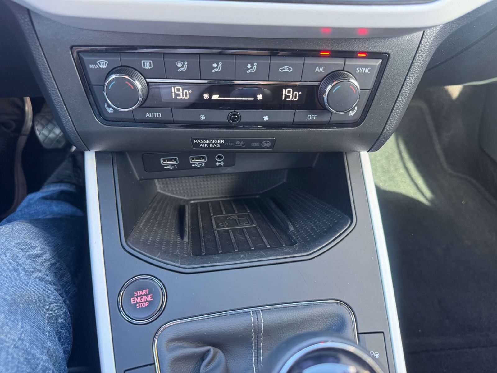 Fahrzeugabbildung SEAT Arona Xcellence LED+Navi+ACC+Lane