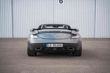 صورة 6 لـ 2014 Mercedes-BENZ SLS AMG