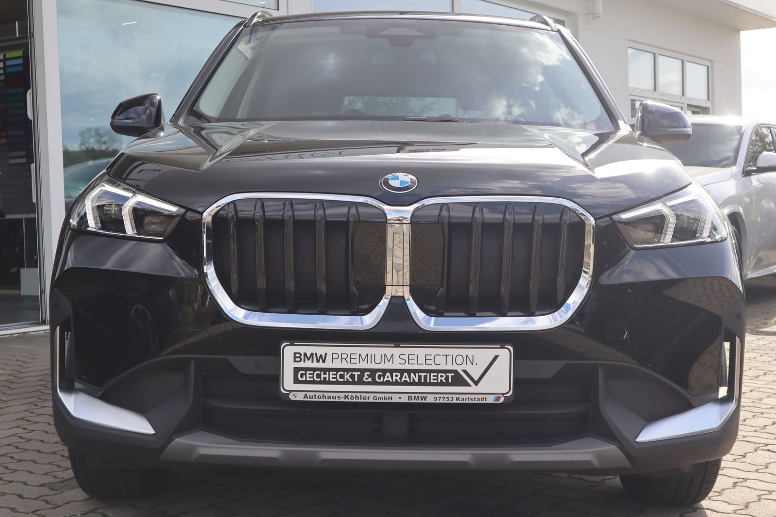 BMW X1 sDrive18i DAB LED Komfortzg AHK Shz RFK foto 2