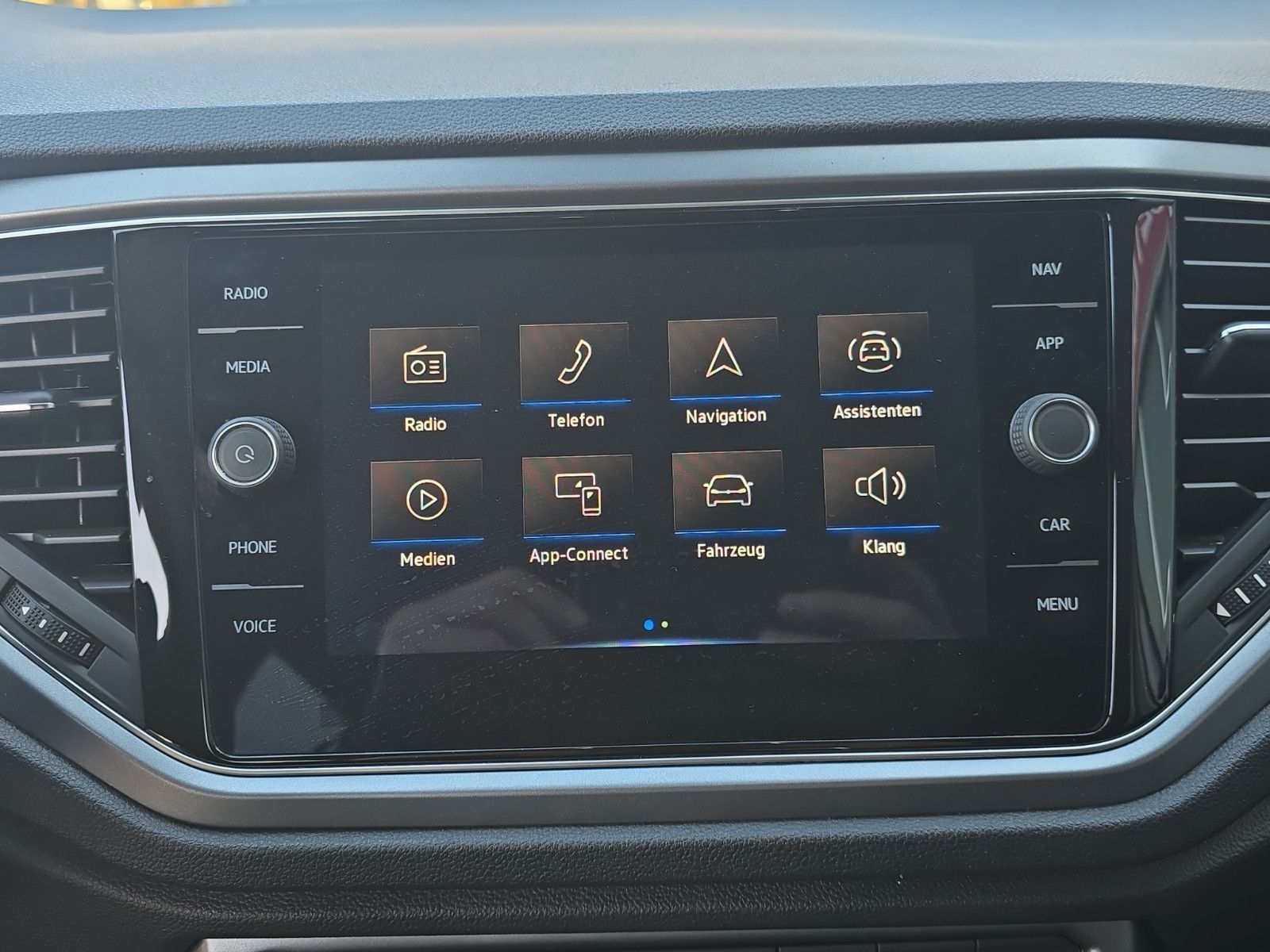 Fahrzeugabbildung Volkswagen T-Roc Active+NAVI+TEMPOMAT+KAMERA+PDC