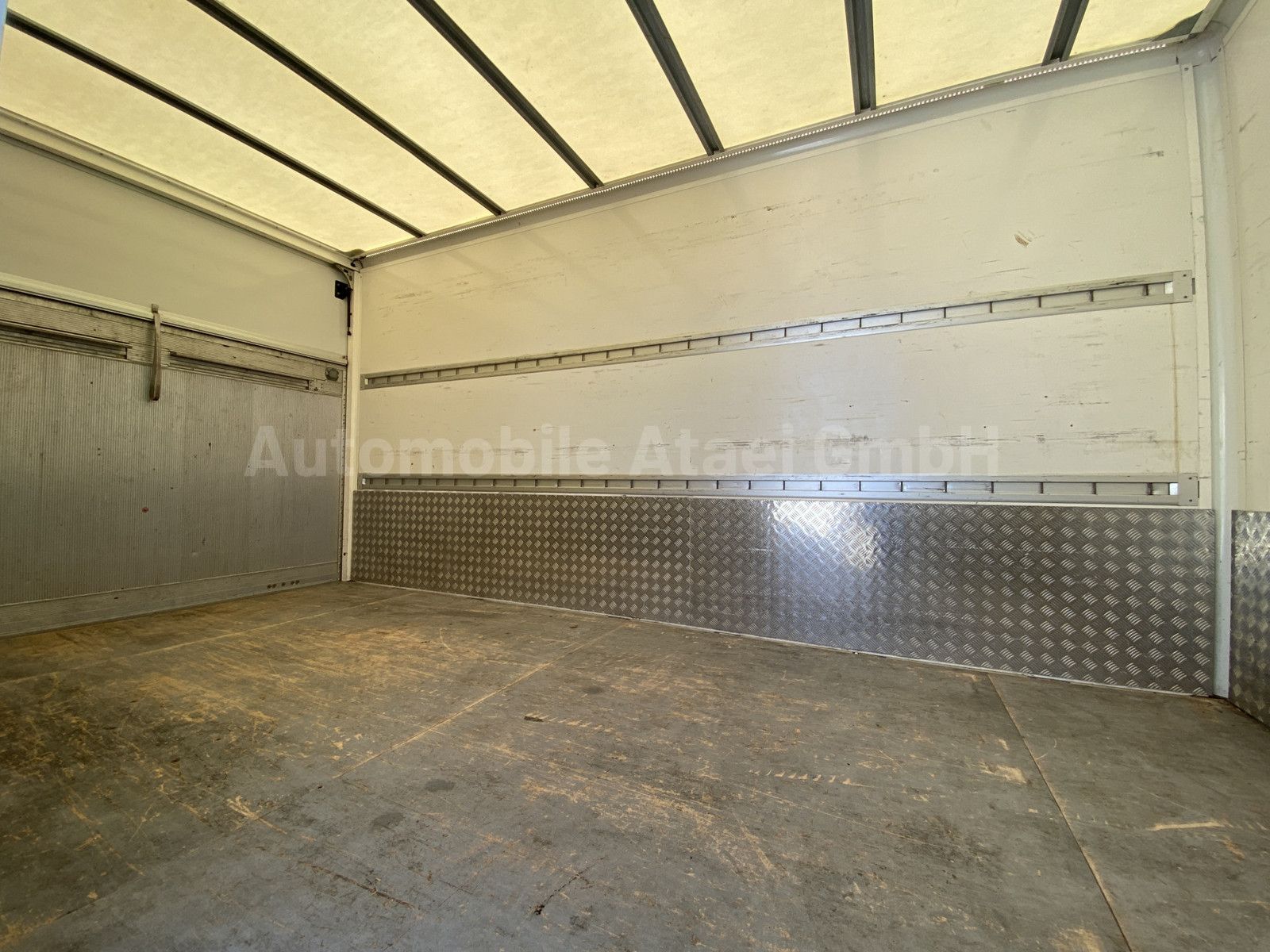 Fahrzeugabbildung Volkswagen Crafter 35 *MAXI* LBW+ KAMERA+ NAVI (8390)