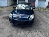 Toyota Avensis 2.2 D-4 D-Cat  lom - Toyota Avensis aus 2006: D4d
