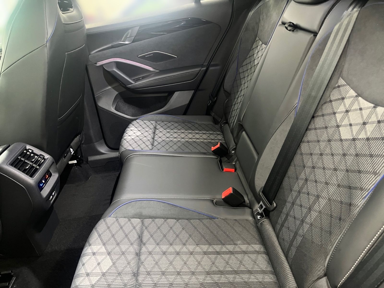 Volkswagen Tiguan - Bild 10