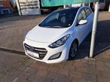 Hyundai i30 Fifa World Cup Edition PANORAMADACH SITZHEIZ - Hyundai i30: Fifa World Cup Edition