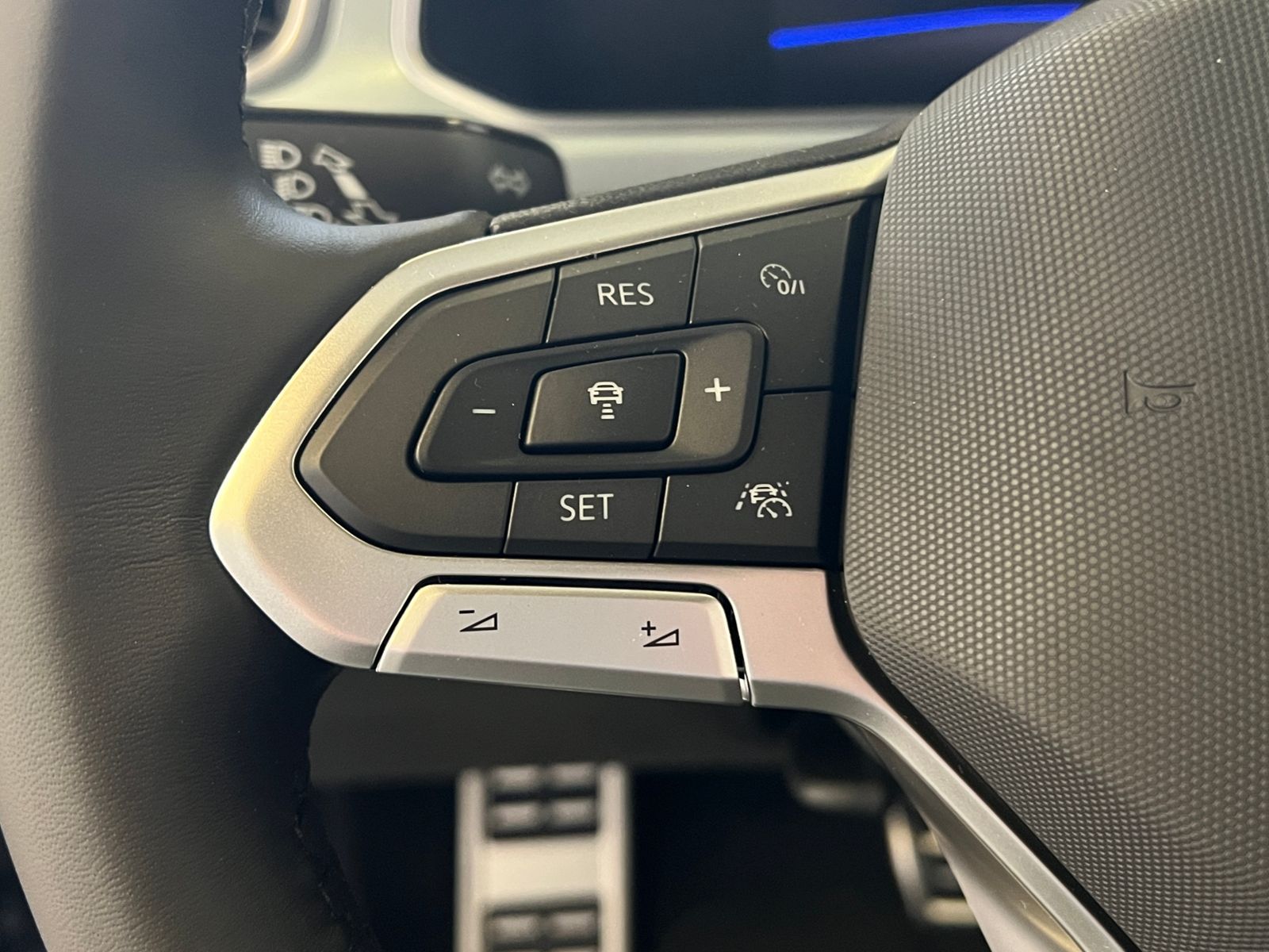 Fahrzeugabbildung Volkswagen T-Roc GOAL 2.0 TDI DSG *AHK,KESSY*