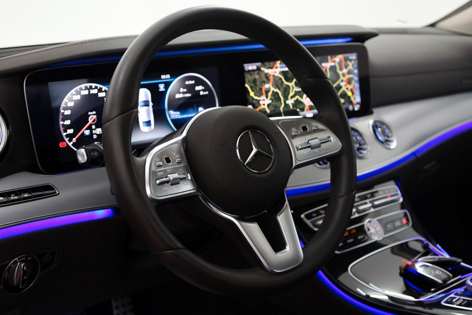 Fahrzeugabbildung Mercedes-Benz CLS 350 d 4Matic,AMG line,Navi,Kamera,HUD,ACC,SD