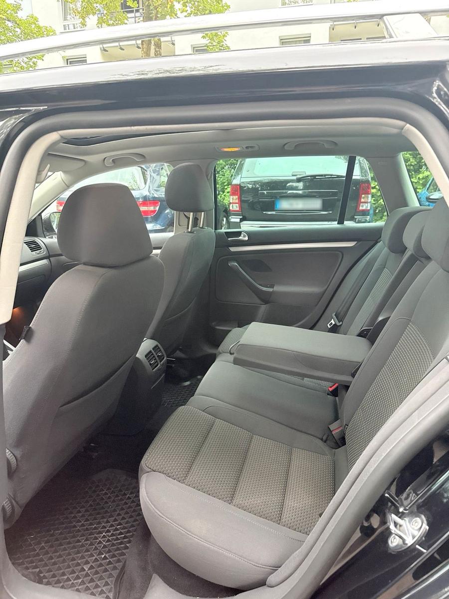 Volkswagen Golf 2009 — photo 8
