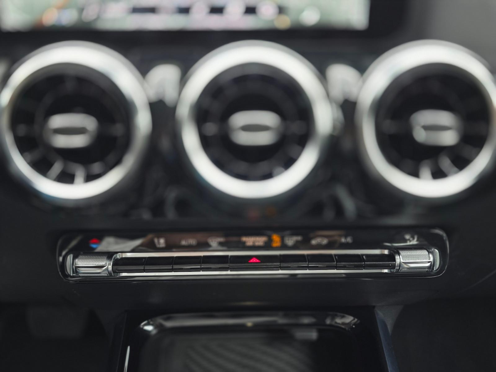 Mercedes-Benz GLA 7G-DCT Progressive LED KAMERA MBUX NAVI, миниатюра 24