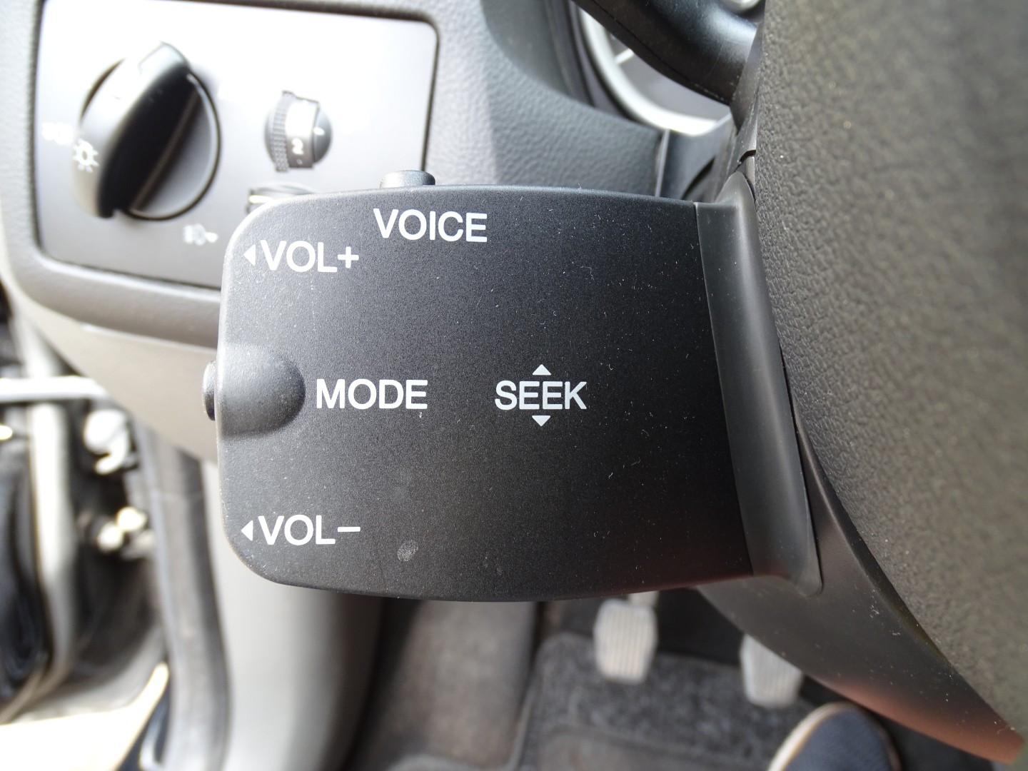 Ford Focus 2011 — photo 16