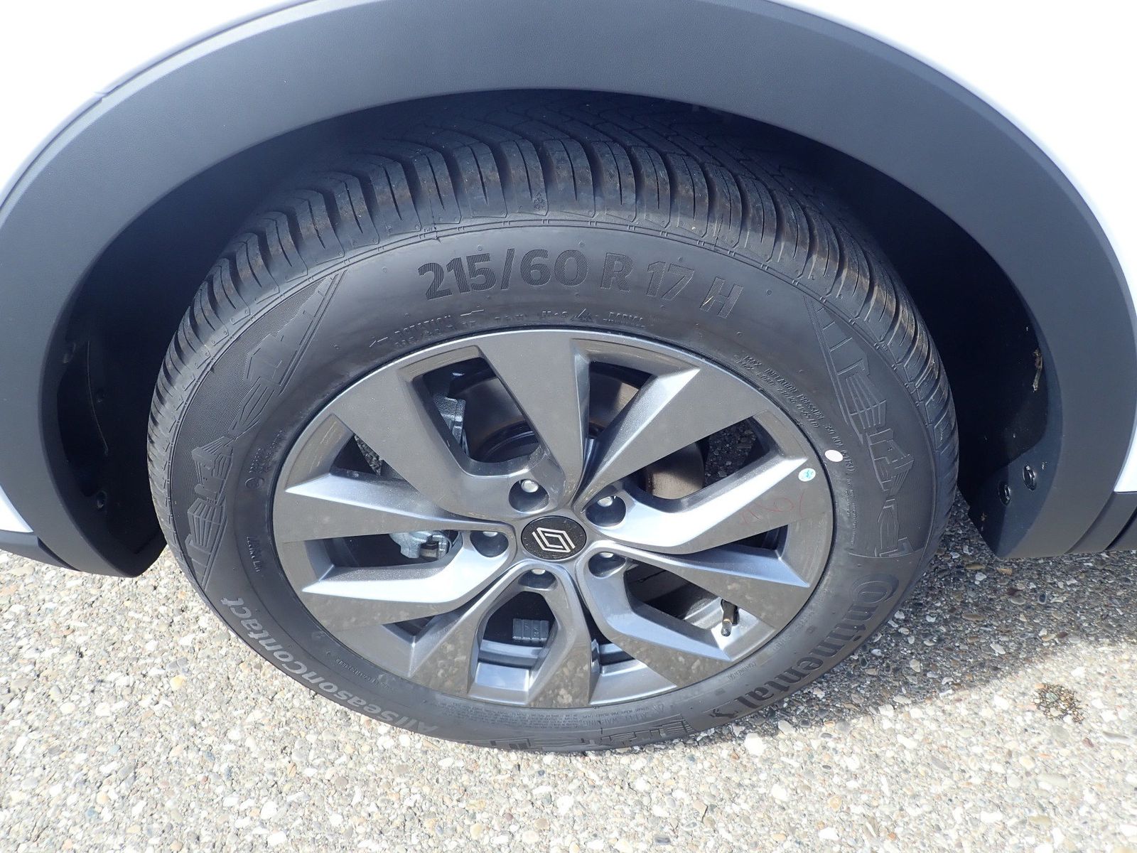 Fahrzeugabbildung Renault Arkana Techno 140 EDC