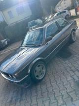 BMW 323 E30 - BMW 323 mit Benzin-Antrieb: Coupe, Schaltgetriebe