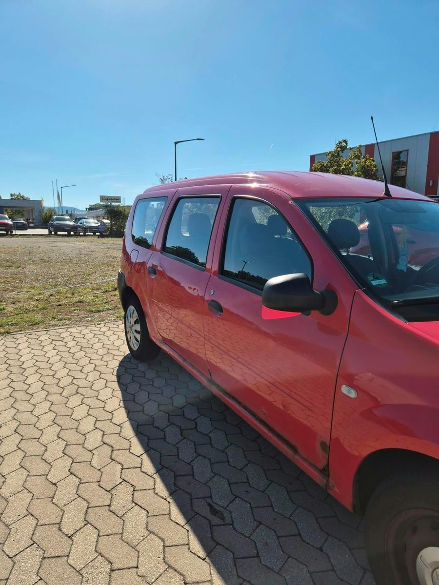 Dacia Logan 2010 — photo 10