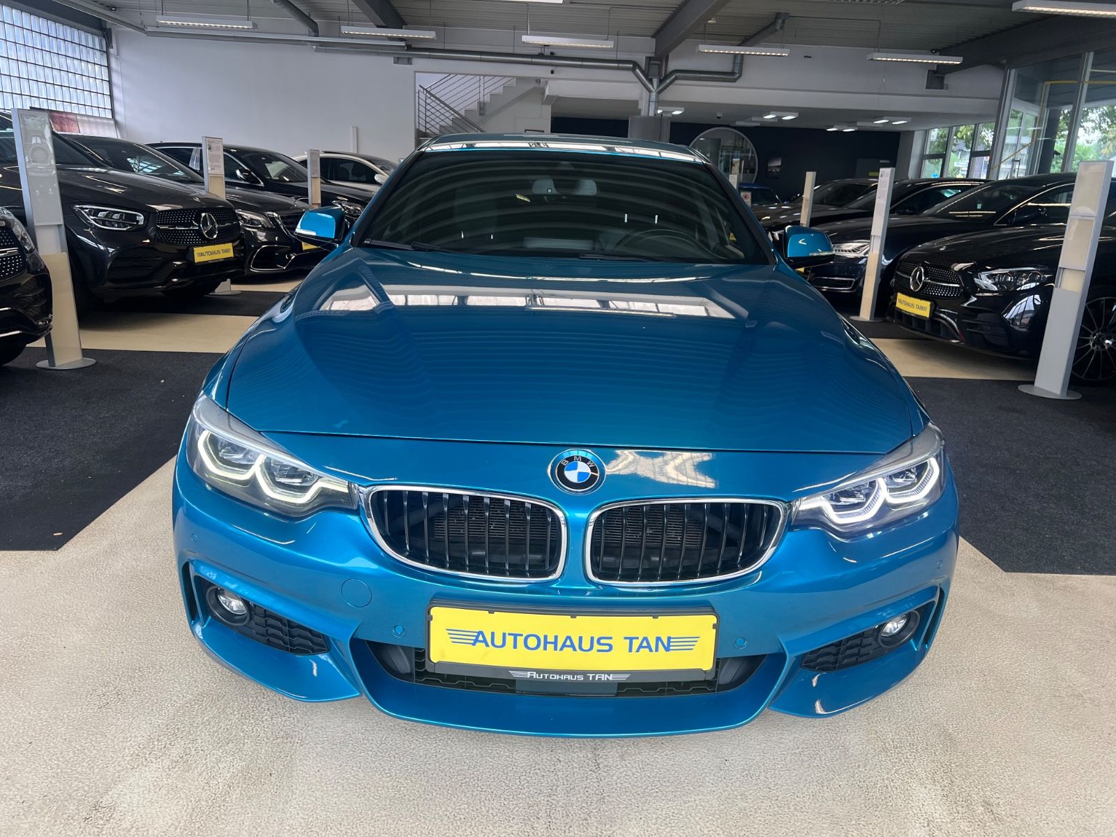Fahrzeugabbildung BMW 4 Gran Coupe 430 i M Sport*Rocksblau