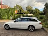 Mercedes-Benz E 200 4MATIC T Autom. - - Mercedes-Benz in Lüneburg