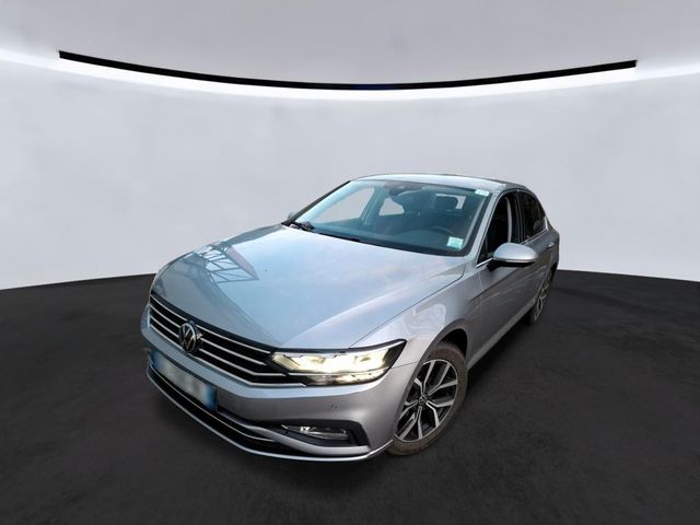 VW Passat Lim. Business 2.0TDI DSG Navi AHK LED