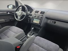 VW Touran 2.0 TDI Highline DSG /Xenon/