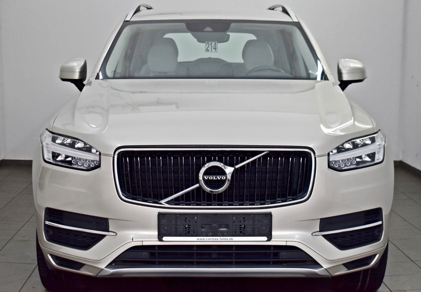 Fahrzeugabbildung Volvo XC90 Momentum AWD,Leder,Navi,LED,SH,PDC,ACC