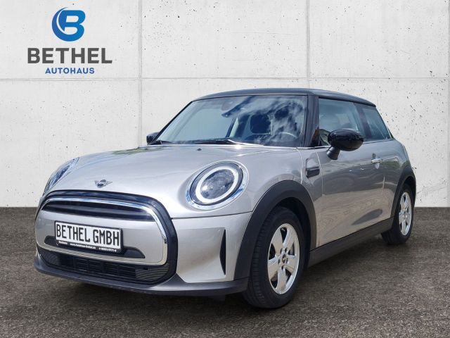 MINI Mini Cooper Essential Trim