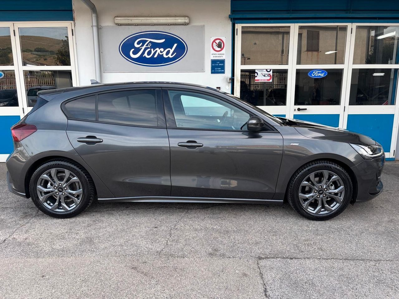 Other Ford Focus 1.5 EcoBlue 115 CV automatico 5p. ST- imagem 2