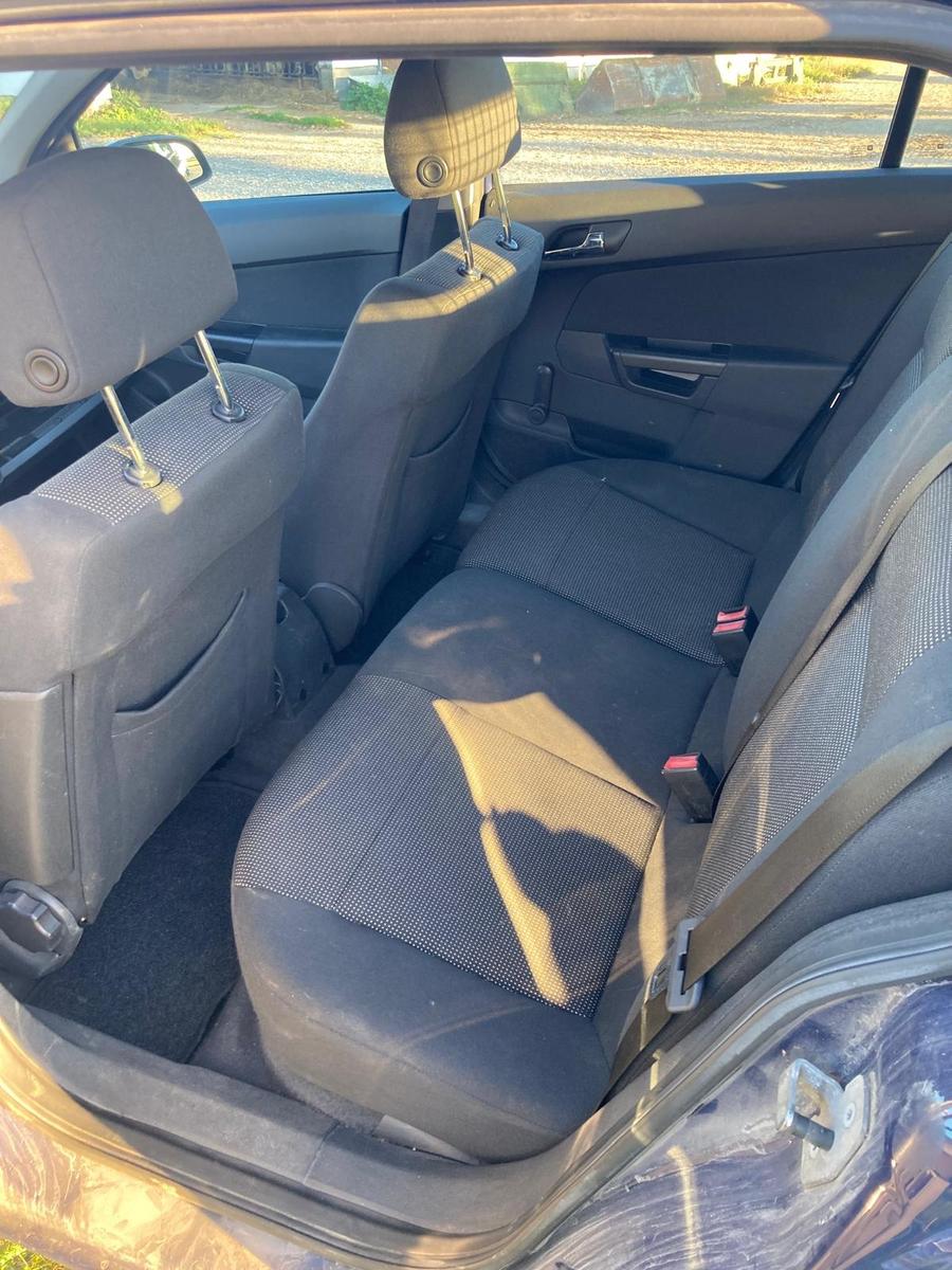 Opel Astra 2008 — photo 6