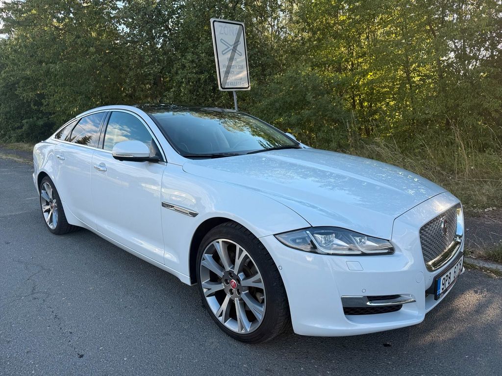 Image of Jaguar XJ