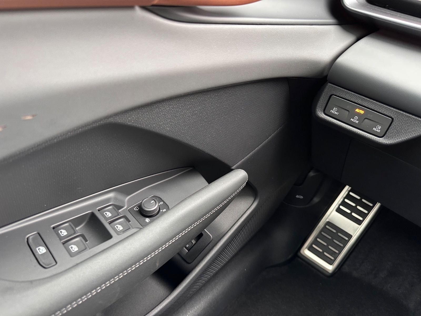 Fahrzeugabbildung CUPRA Terramar 1.5 eTSI DSG Matrix/Pano/AHK/ACC/360°