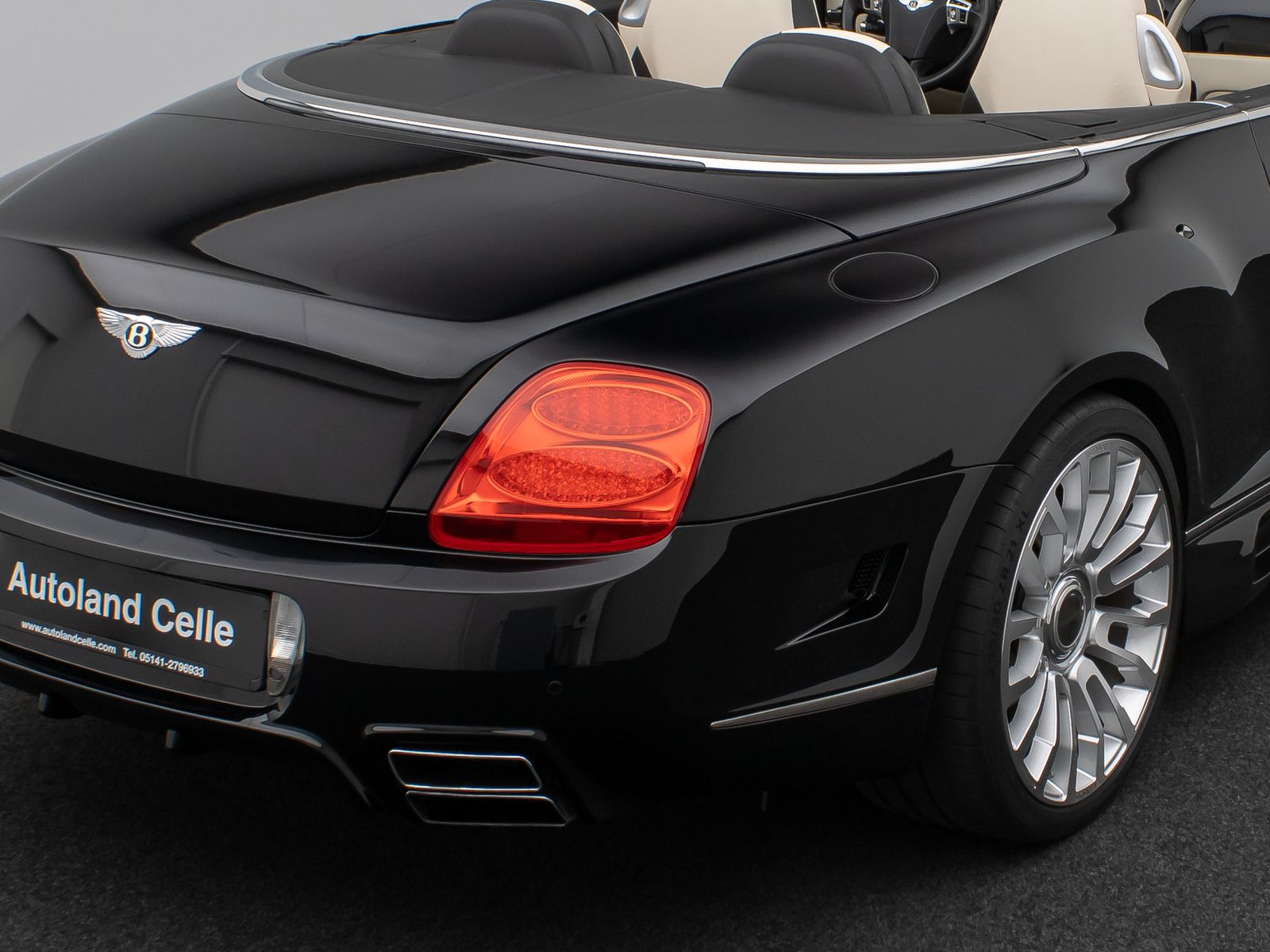 Fahrzeugabbildung Bentley Continental GTC MANSORY Speed Massage VOLL
