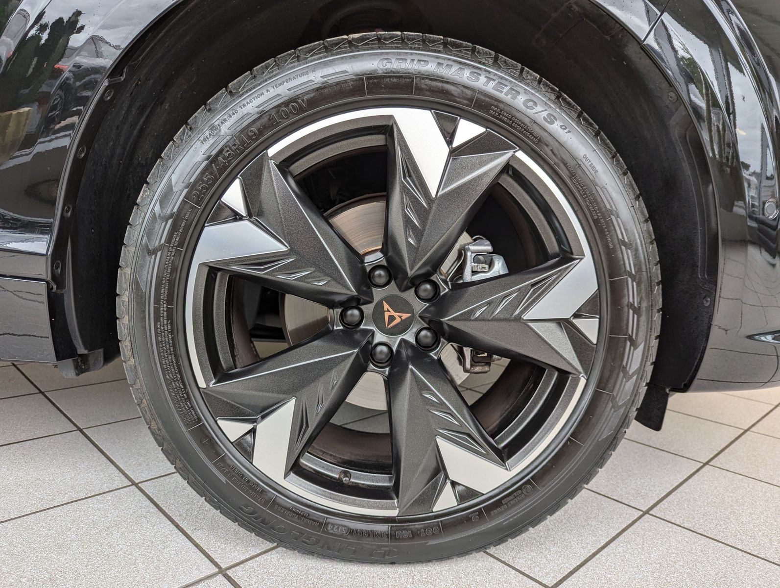 CUPRA Terramar 1.5 eTSI Dinamica Edge-Paket HUD 19" - Image 10