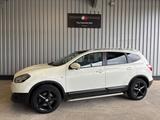 Nissan Qashqai +2 Tekna 4X4 Panorama / R-Kamera - Nissan Qashqai+2: Automatik