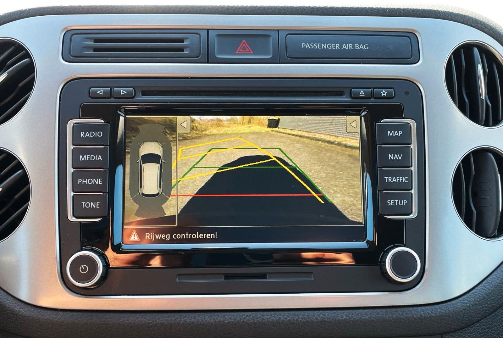 Fahrzeugabbildung Volkswagen TIGUAN 2.0TDI CUP DSG 4M NAVI DYNAUDIO CAM PANO.