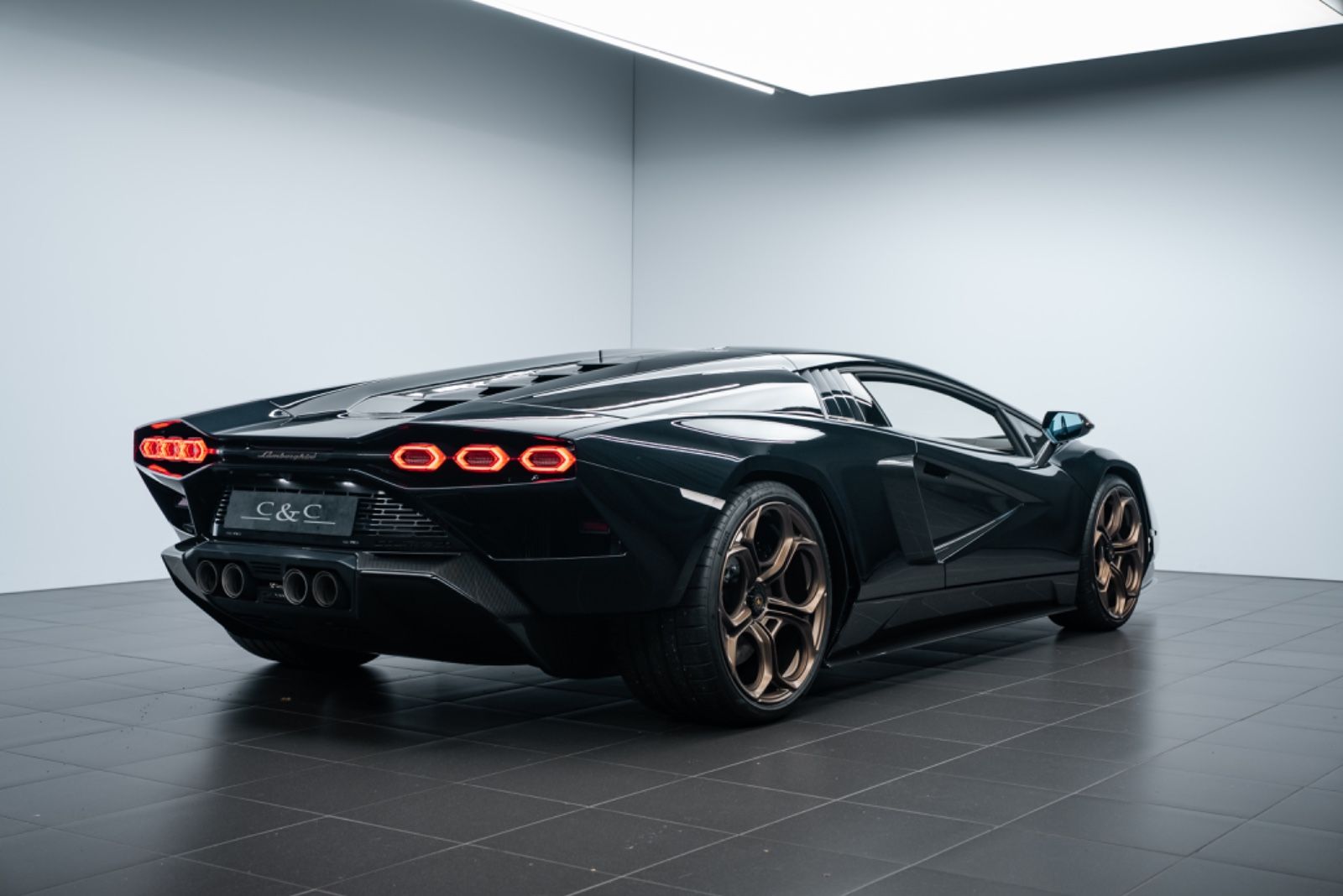 Fahrzeugabbildung Lamborghini Countach LPI 800-4 1of112/CARBON/LIFT