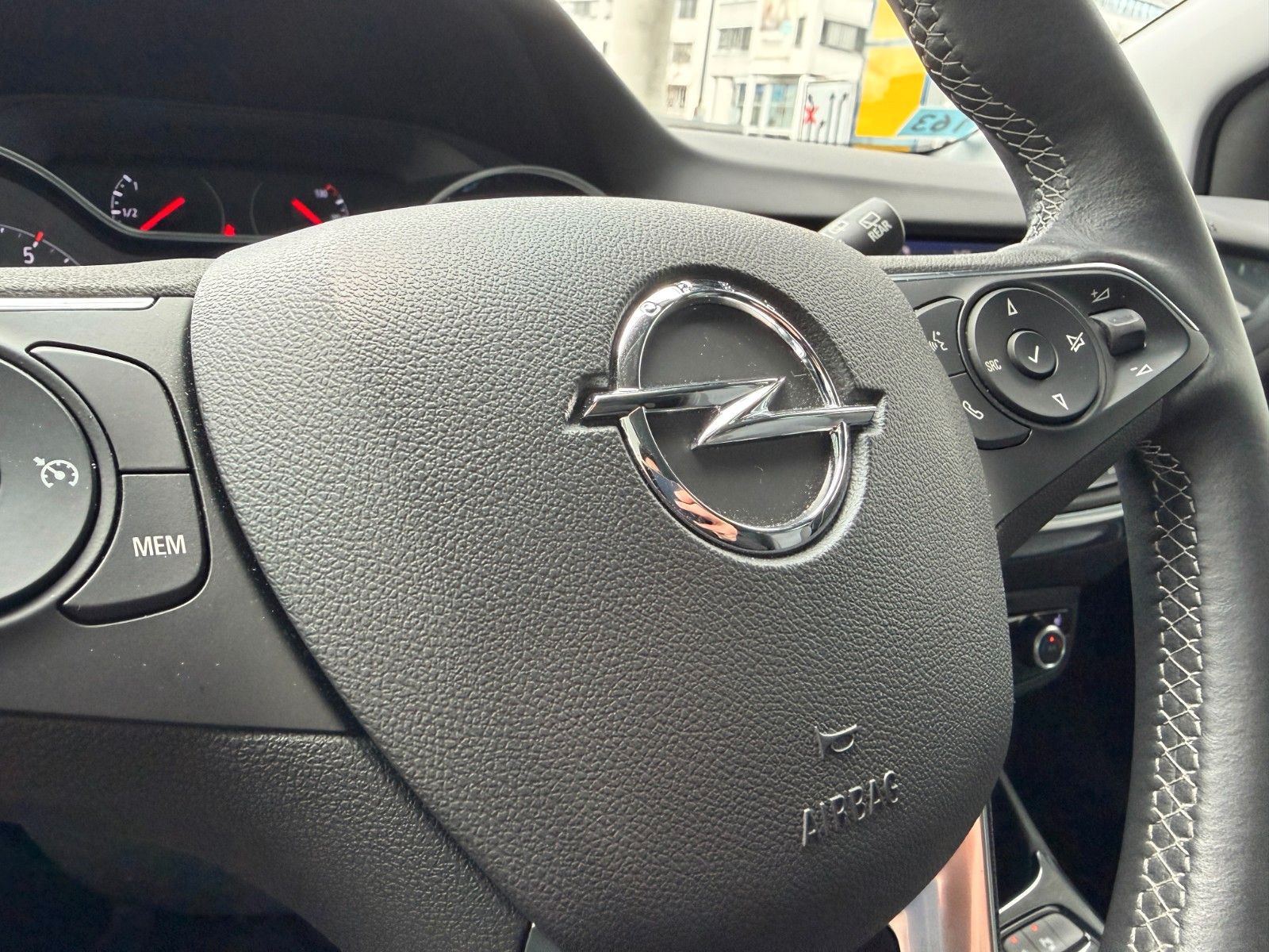 Fahrzeugabbildung Opel Crossland Elegance 110PS NAVI/Kamera/LED!