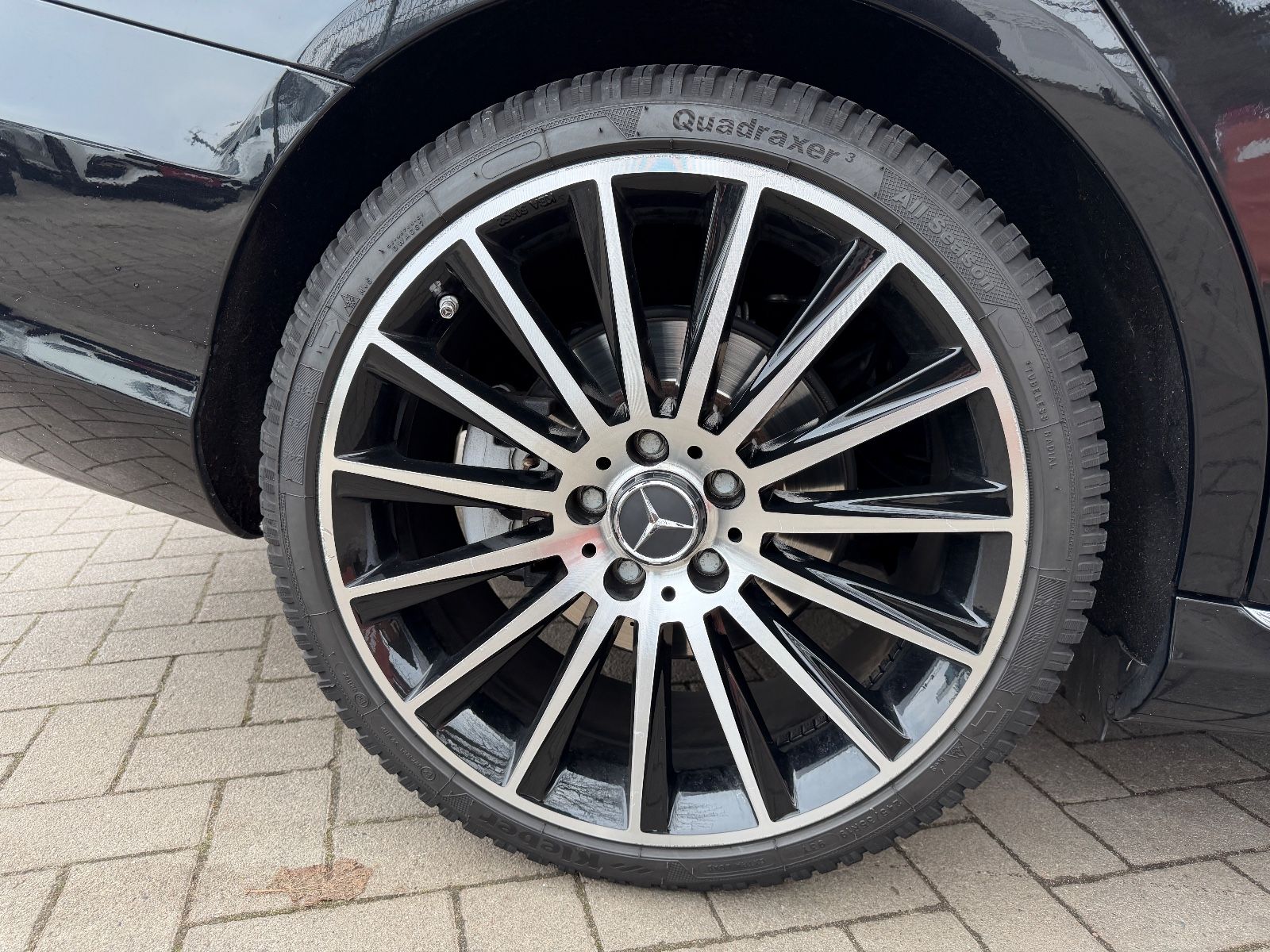 Fahrzeugabbildung Mercedes-Benz C 180 AMG*LED*SCHIEBEDACH*ALCANT*BURMESTER*KAMER