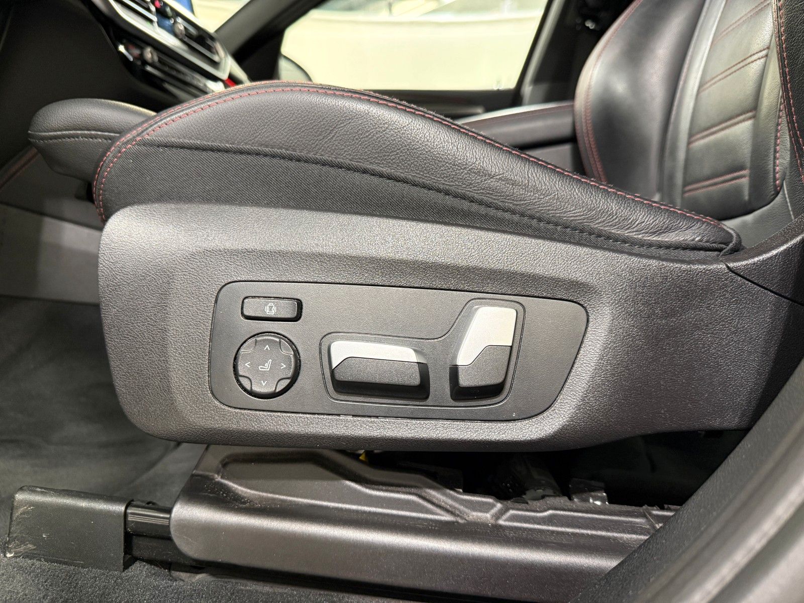 BMW X4 M40d Standhzg AHK ACC 360° HUD HiFi Memory foto 18