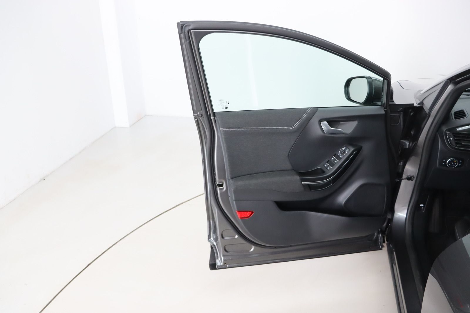 Fahrzeugabbildung Ford Puma 1.0 Eco Boost DCT Titanium