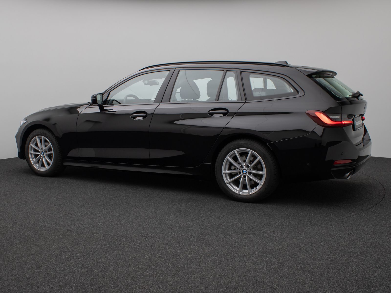 Fahrzeugabbildung BMW 318i Kamera DAB Widscreen Sportlenkrad Alarm