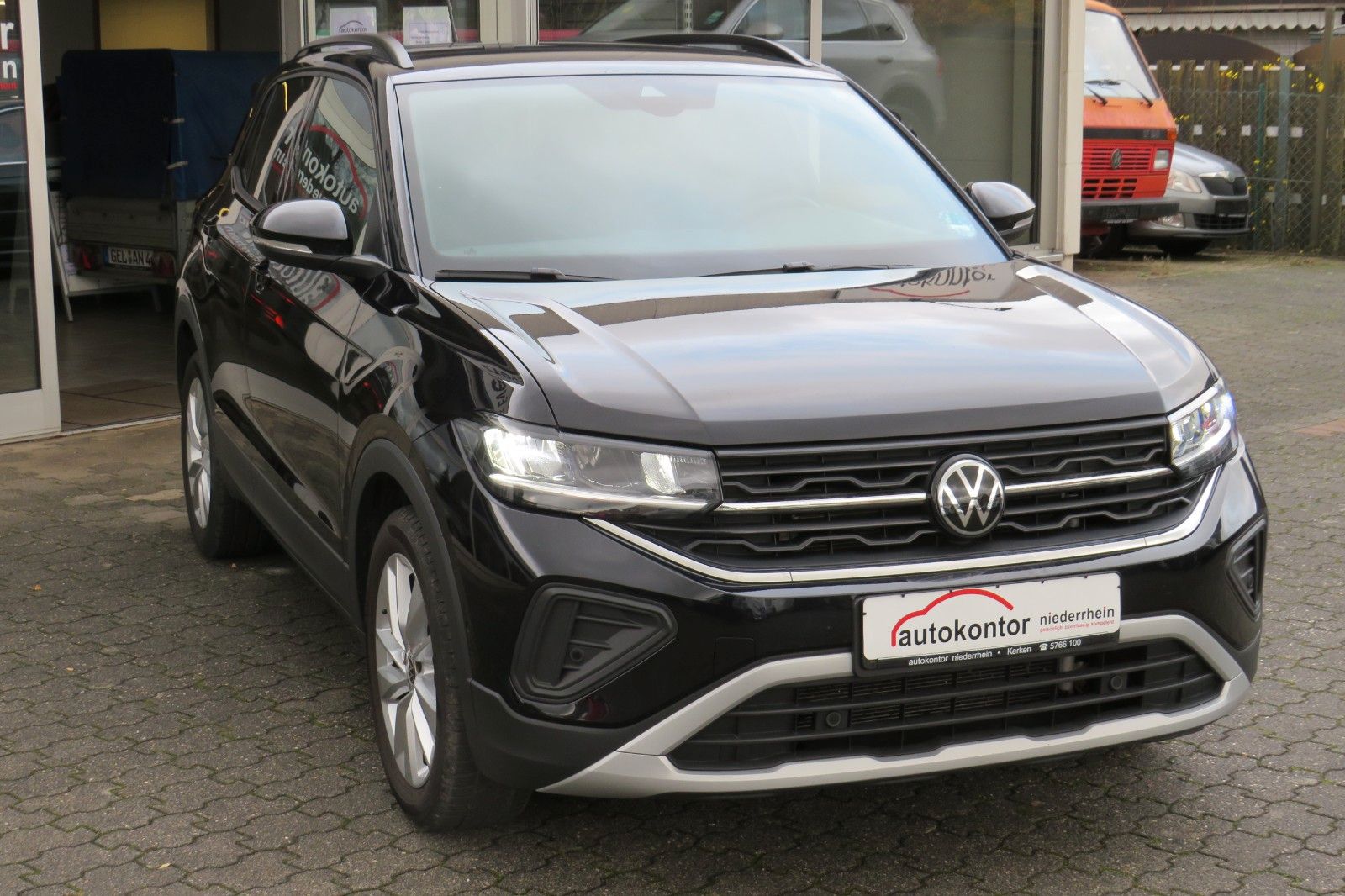 Fahrzeugabbildung Volkswagen T-CROSS DSG GOAL AHK PDC NAVI ASSISTENT-PA. 1.HD