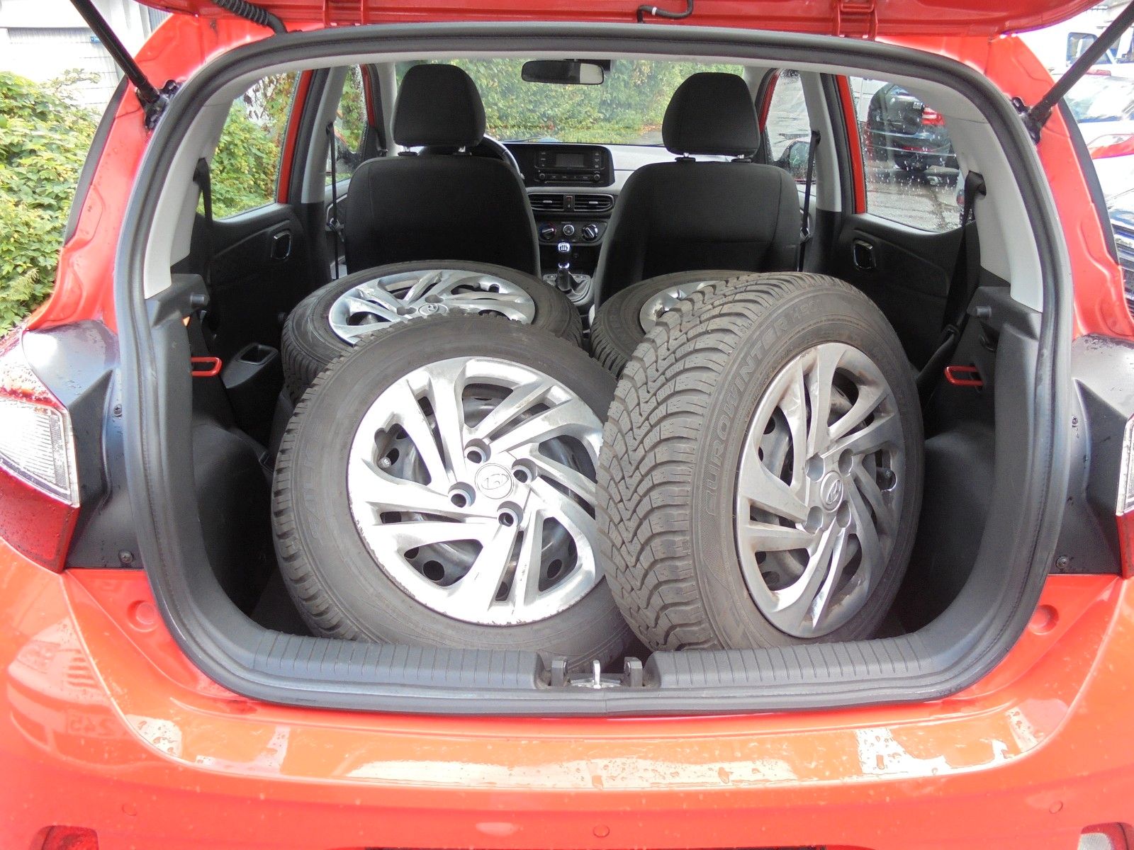 Fahrzeugabbildung Hyundai i10 Select/Tüv & Service Neu/Klima/Shz/1.Hand